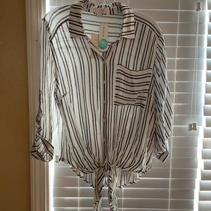 VIXBE “Thompkins Tie Front Top - M - White”